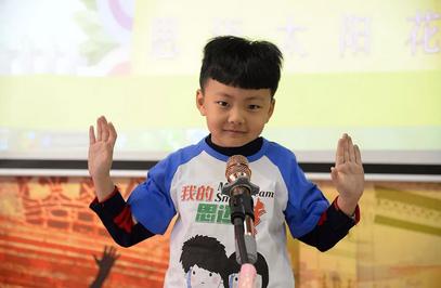 为何学了十多年英语仍难以与老外顺畅交流？ 或 学了十多年英语，为何还是无法与老外交流？