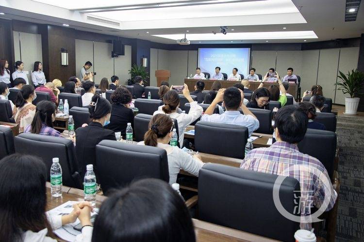 知名网络主播甲亢哥Speed重庆直播，4月2日直播评价分析