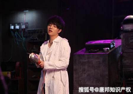 华晨宇方关于歌曲翻唱版权表态引发广泛讨论，行业现状、问题与挑战标题简洁版，歌曲翻唱版权争议激化，华晨宇表态引发行业热议。