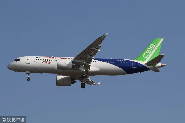 两架C919飞机抵达北京首都国际机场，中国航空工业迈向新里程碑的时刻