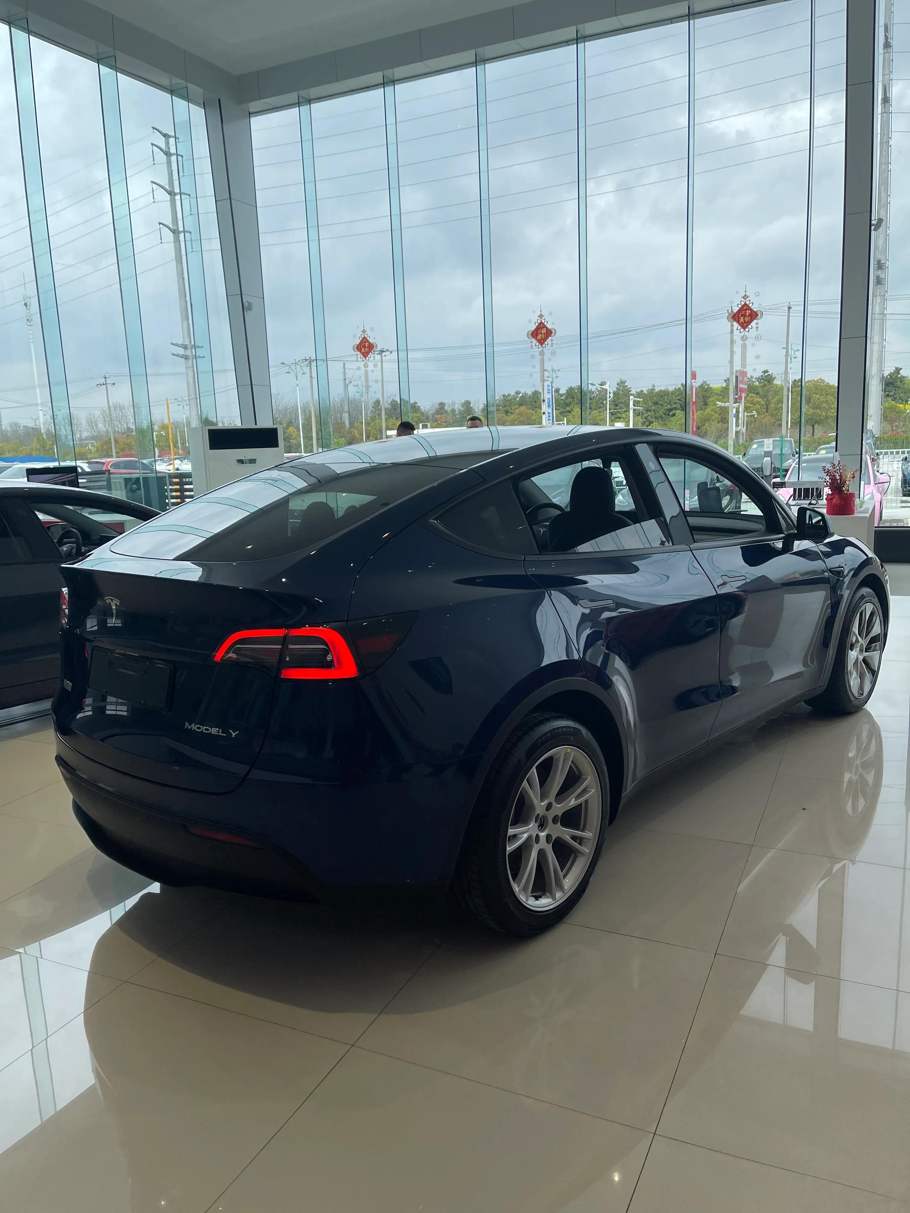 特斯拉Model 3库存车折扣翻倍，美国掀起购车热潮，库存清理进行中