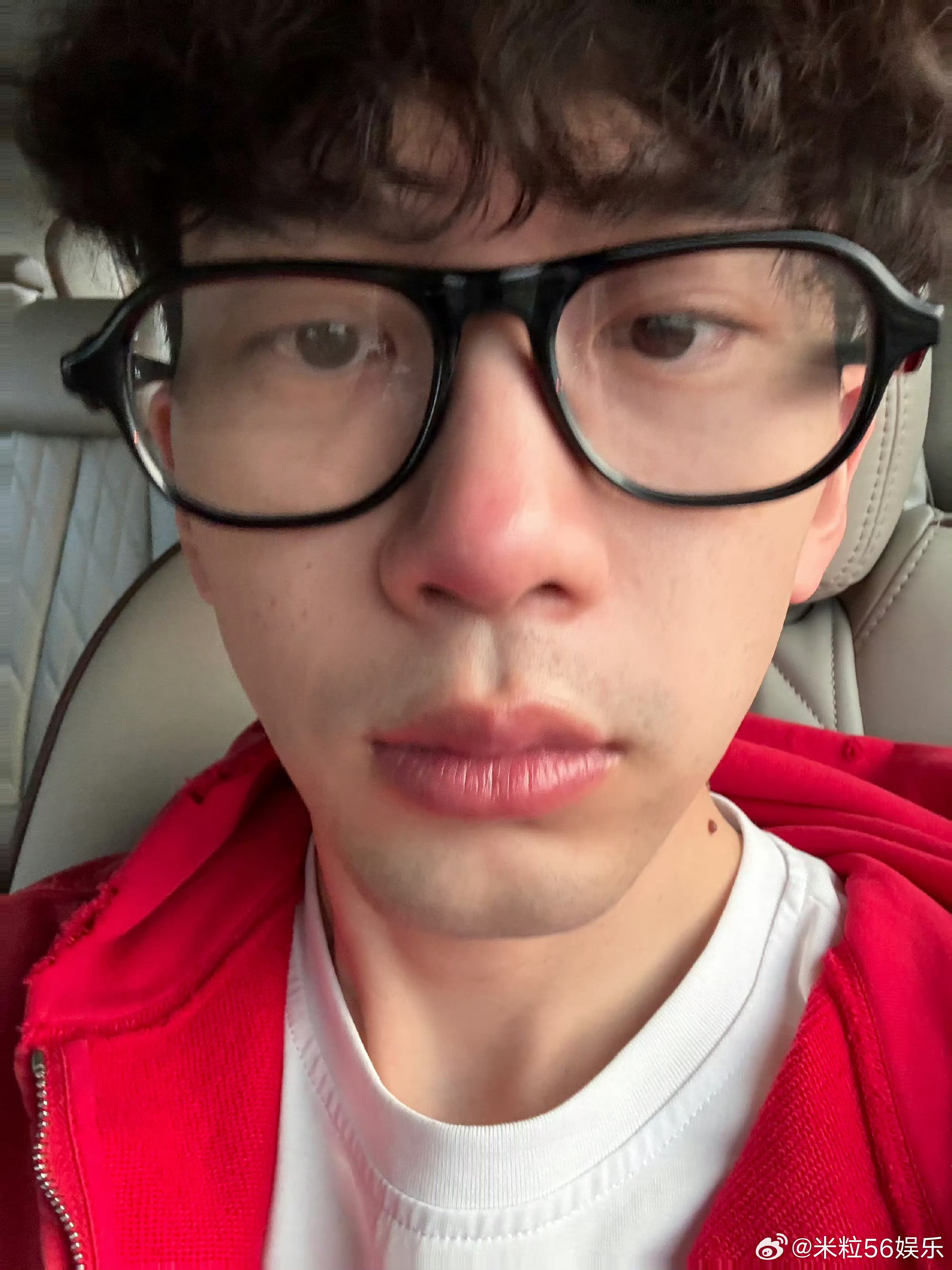 费启鸣，请勿随意拔鼻毛