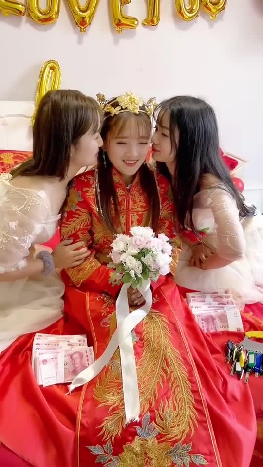 妹妹分享姐姐婚后甜蜜生活点滴