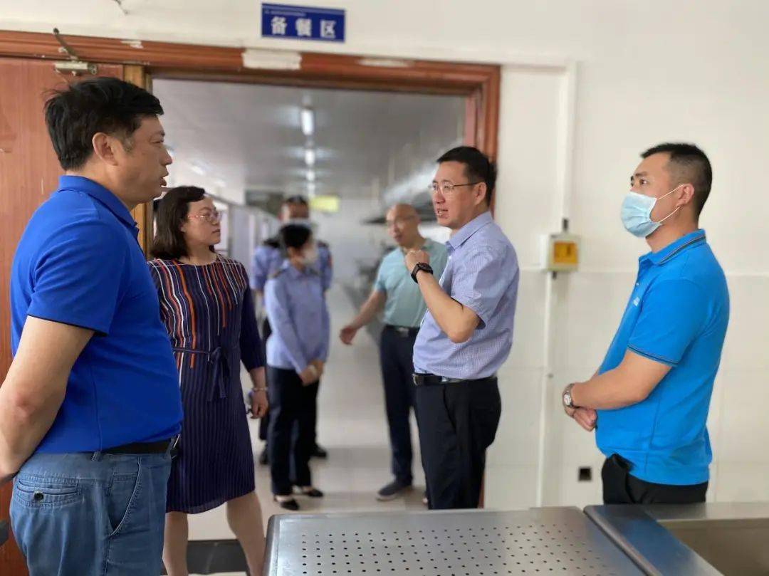 夜袭医院突击检查，守护医疗质量的非常规行动