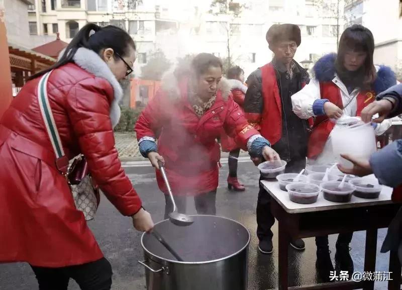 杭州邻里情，腊八粥传递温情满满