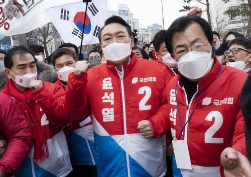 韩国执政党总部遭遇炸弹威胁，安全挑战及应对策略揭秘