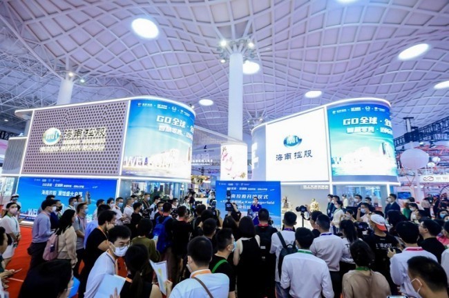 璀璨启幕，第五届消博会时装秀海口精彩绽放光彩