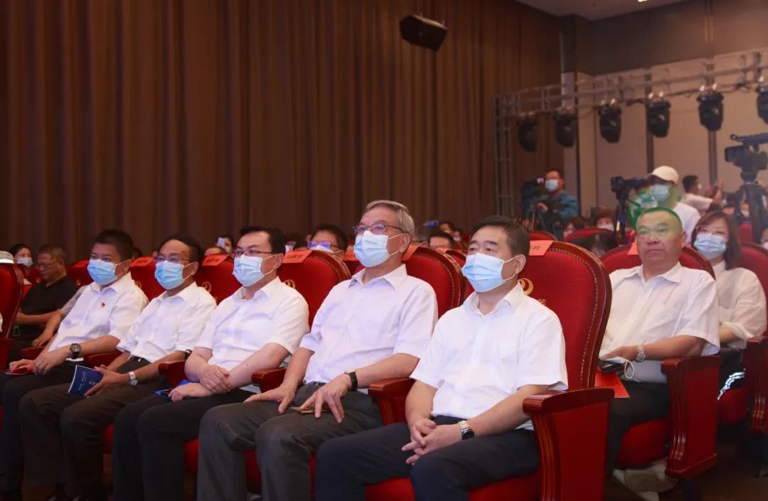 中美商贸繁荣，90艘货船扬帆起航，开启两国经贸合作新篇章