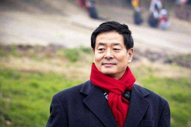 老艺术家濮存昕、许娣同框，岁月艺术魅力见证时光