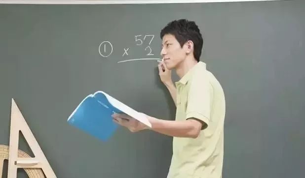 老师透露，全班56名学生中，仅刘强东独得满分