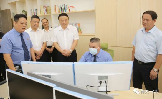 四川省委副书记于立军兼任政法委书记，引领法治建设助力地方发展新征程