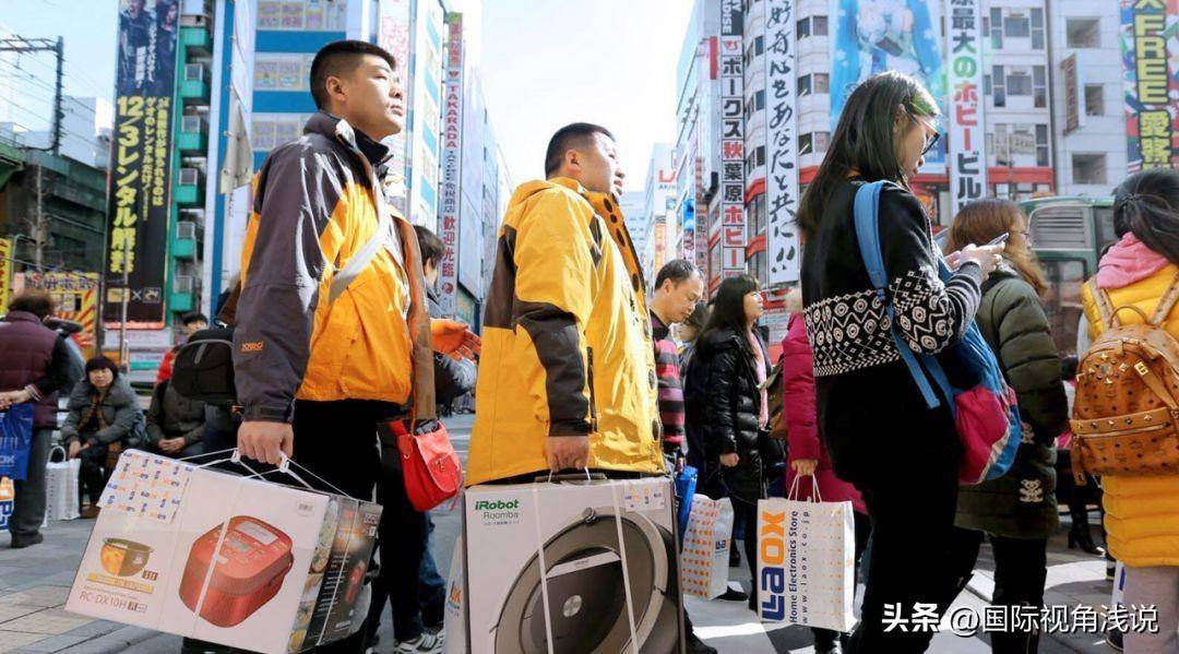 中国游客在日本门店遭遇区别对待事件引发热议，门店随后道歉