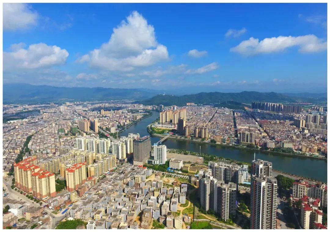 推动高质量发展，实干笃行，引领时代前行