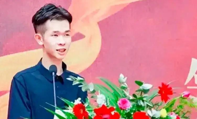 上周回购市场动态，逾百家公司投入近五十亿元实施回购，回购规模远超去年同期五倍