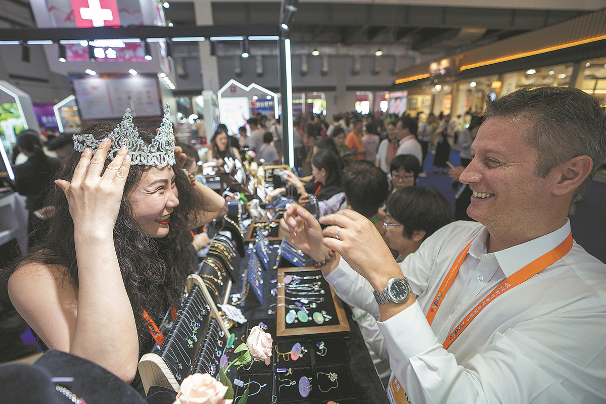 消博会国外展商持续看好中国市场，时与势皆在中国之巅