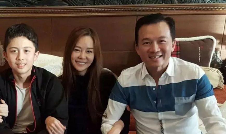 女子时隔十一年再生龙凤胎，奇迹诞生，家庭洋溢喜悦氛围