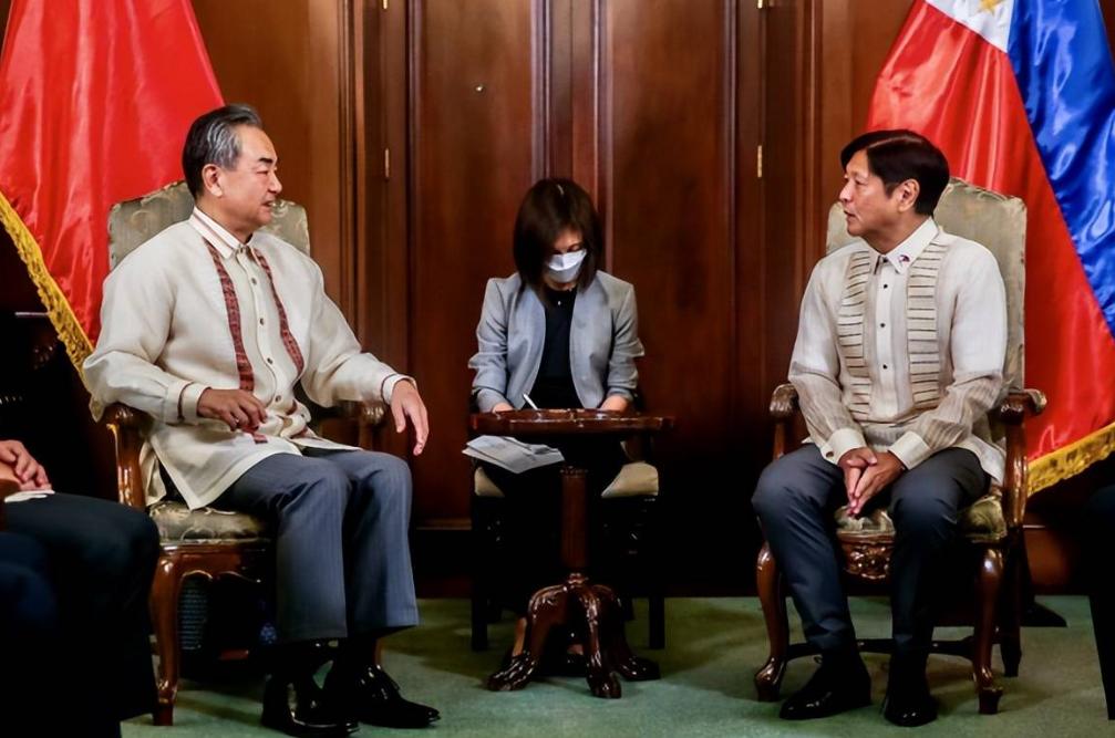 美国对乌克兰的军事援助行为分析，俄乌冲突爆发前的幕后解读