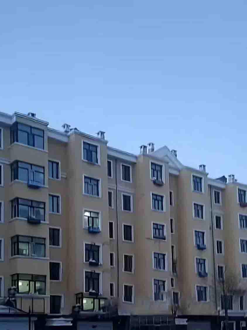 黑龙江惊现顶楼一万元房源，楼市新现象揭秘