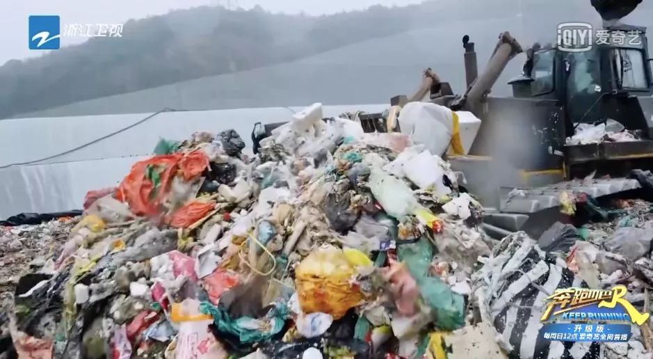 探寻垃圾大量外运背后的真相，两千多吨垃圾倾倒外省背后的隐秘故事