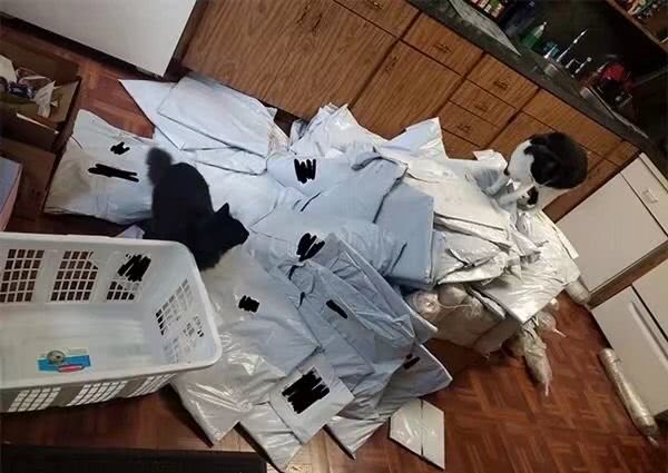 男子遭遇网购桌椅转印纸难题，一次不愉快的购物体验
