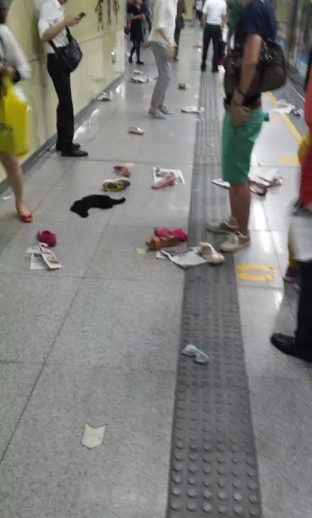 深圳地铁辟谣踩踏事件，坚守真相与公众安全防线