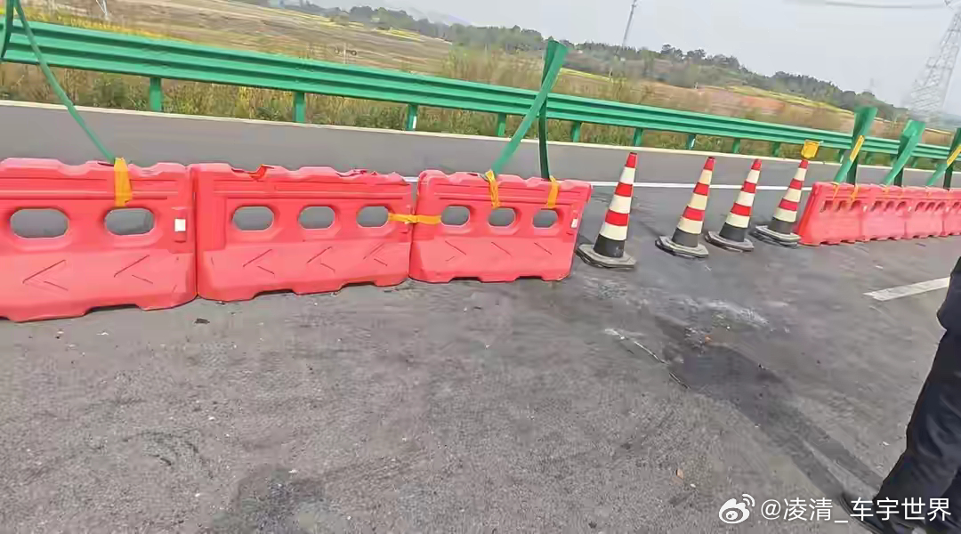 江西交警回应小米SU7拖行护栏逆行事件，责任明晰，公正处理