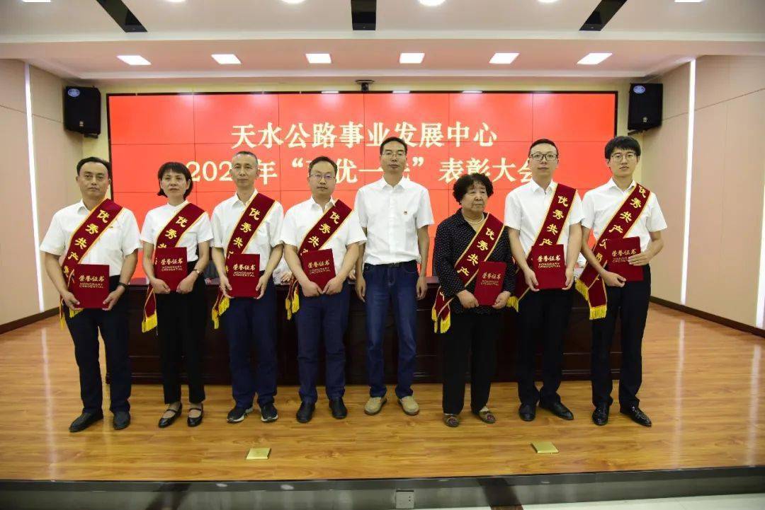 青山纸业股吧，解读纸业巨头成长之路