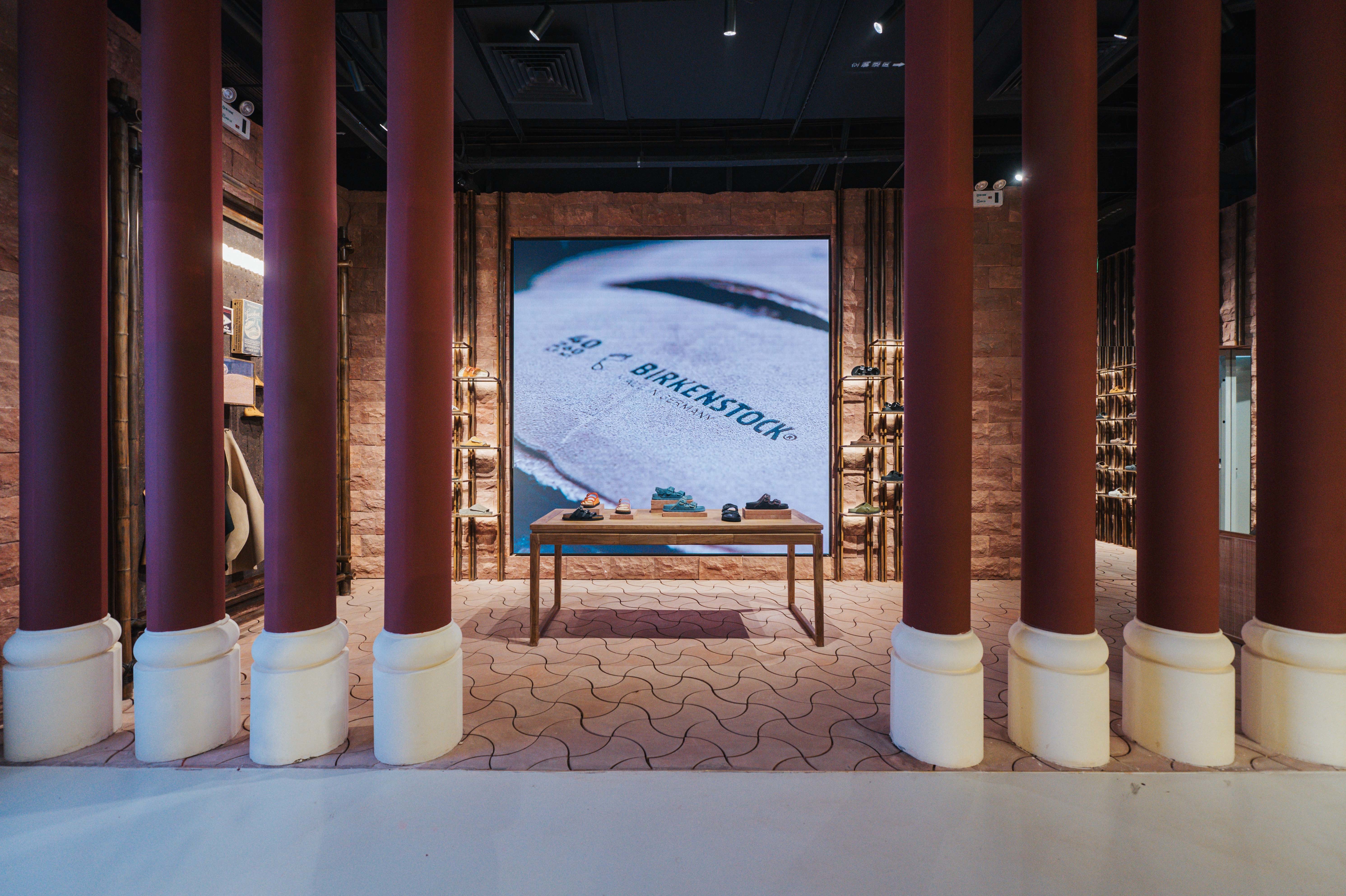 主展馆唯一中国品牌，设计对话世界，匠心重构生活展