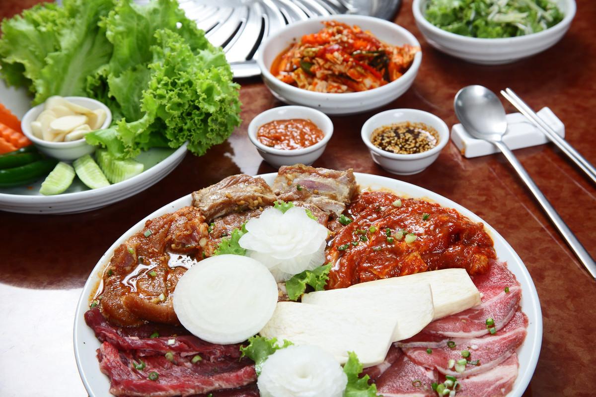 来沪韩国游客的美食之旅，打卡指南