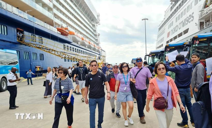 越南旅游业繁荣迎2024年，预计接待超千万海外游客
