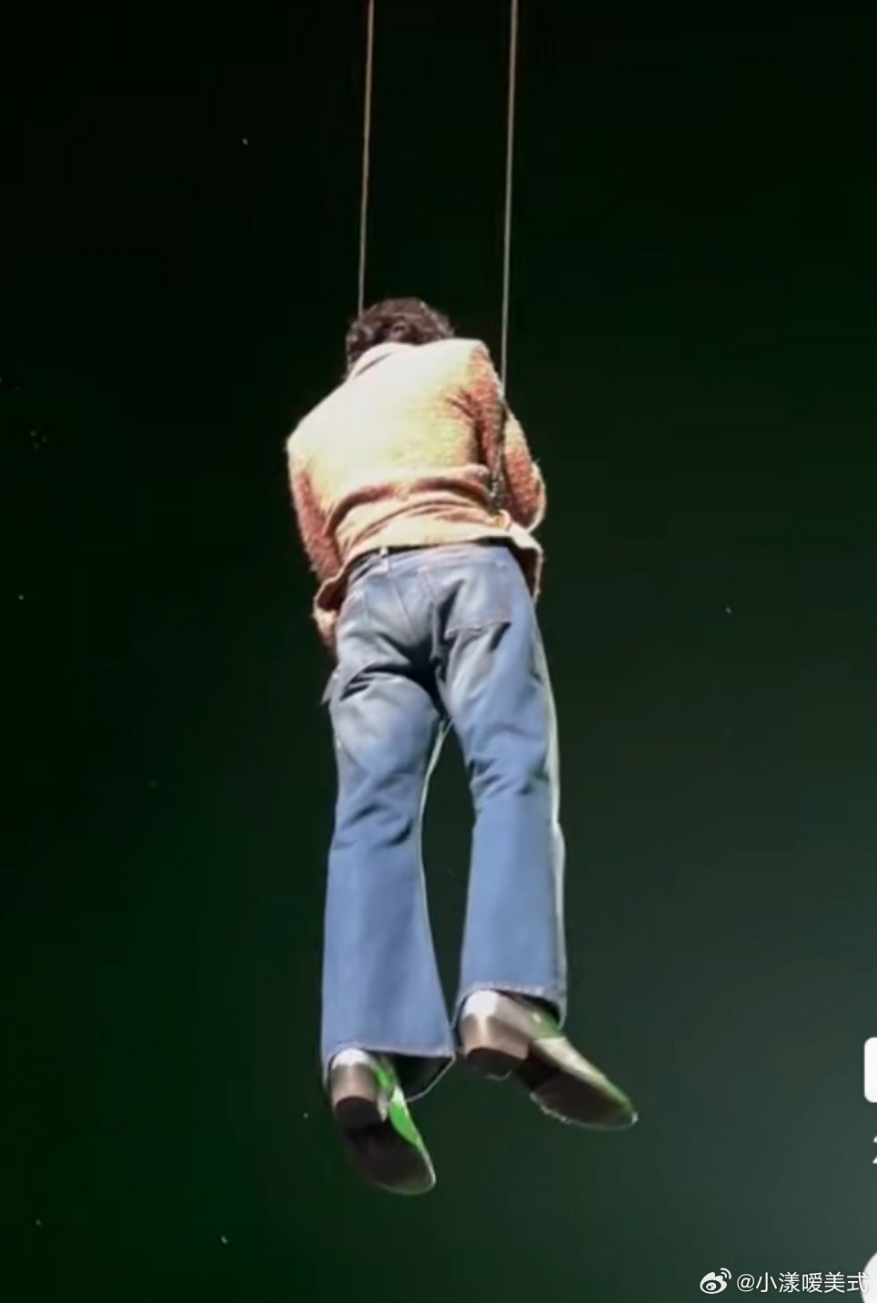 王一博威亚事件深度揭秘，安全扣的关键作用与背后真相浮出水面