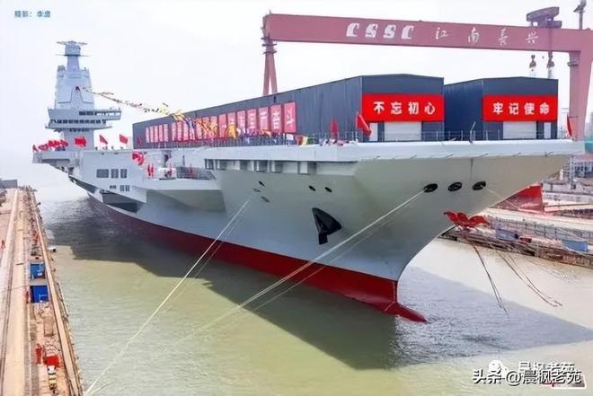 福建舰最新海试画面展现强大实力与未来展望，实力尽显，未来可期
