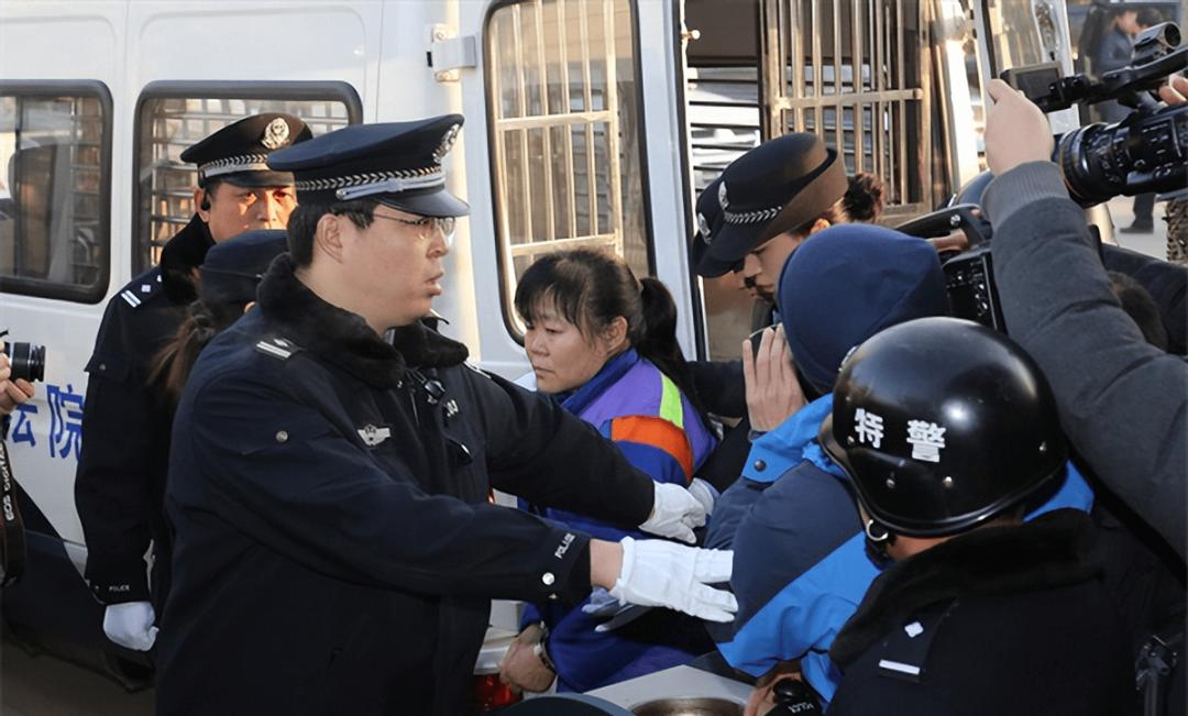 产科保洁揭露地下贩婴隐秘链条，罪恶之网触目惊心