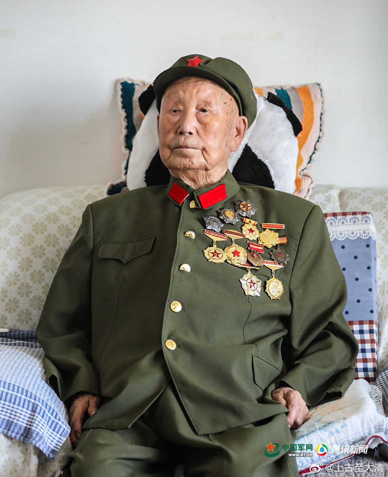 缅怀开国上校闵敬德，伟大的军事领袖逝世