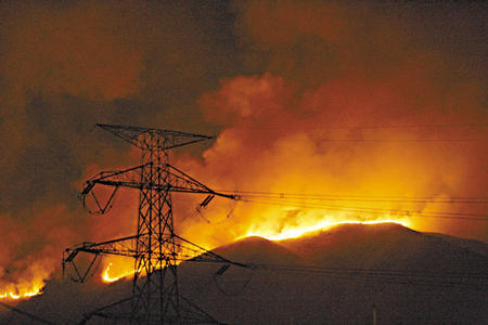 香港元朗鸡公岭山火事件，灾难反思与应对策略