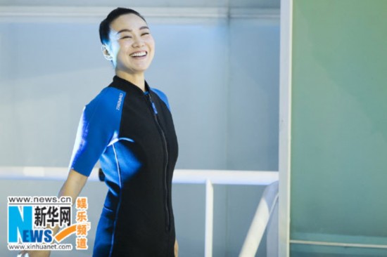 沈腾意外援助解决闫妮与李冰冰的现代扫码困境