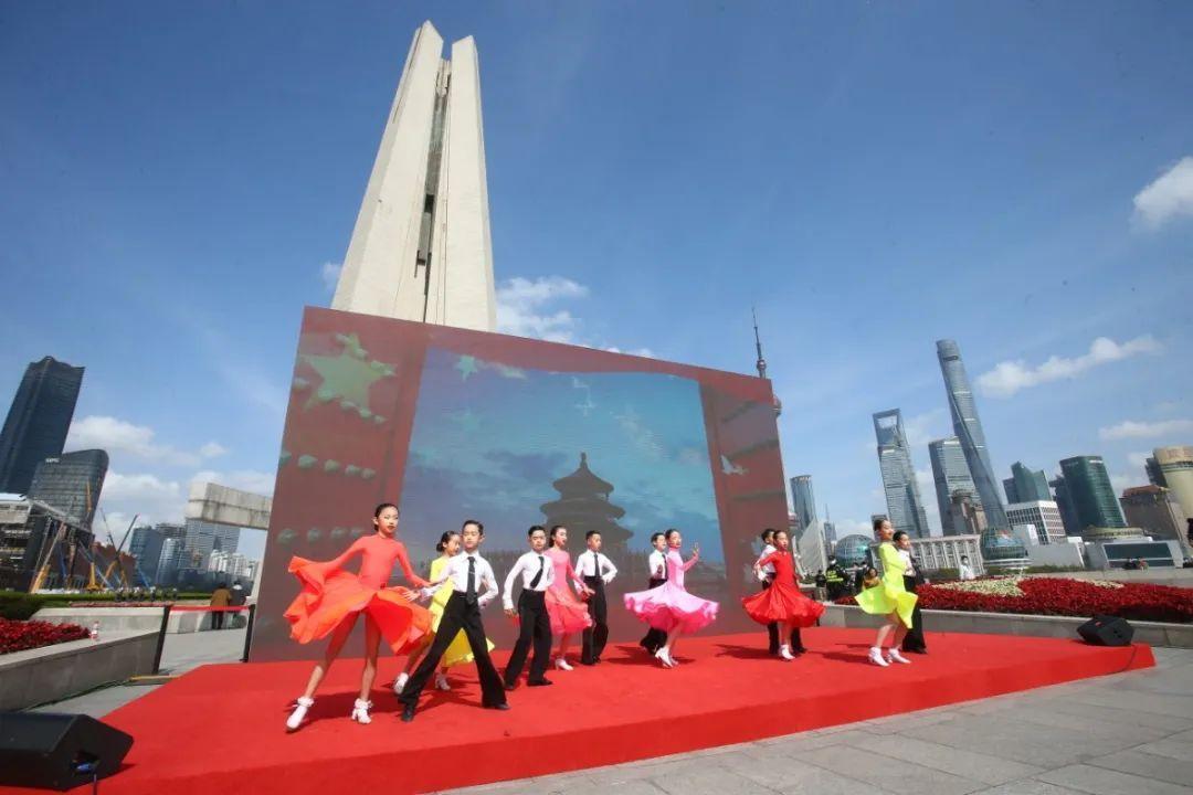 英乌签署百年伙伴关系协议，开启繁荣与和平新篇章