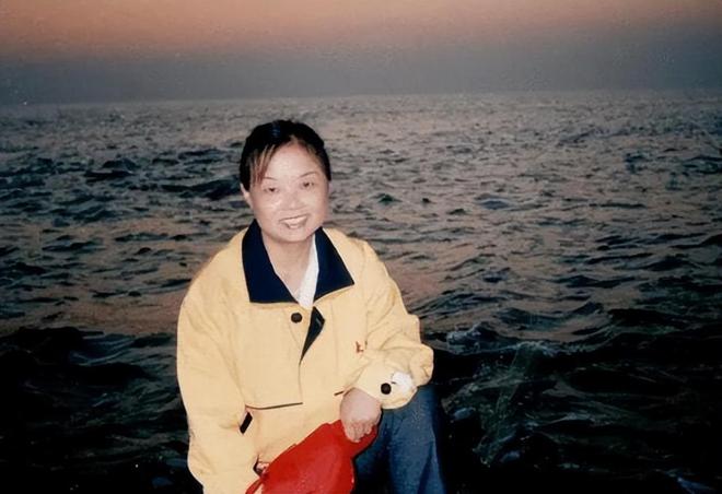 自驾游阿姨苏敏离婚，开启人生新旅程