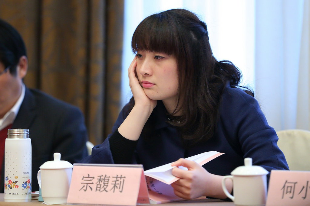 宗馥莉近亿元奖励经销商，激励策略与共赢之道
