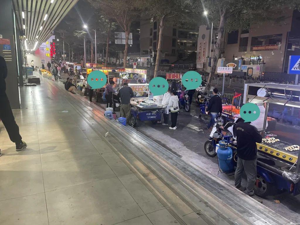 深圳治理闹市区商贩占道经营行动报道