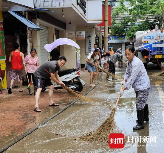 官方通报办事大厅无人值守现象，服务优化与责任落实的反思