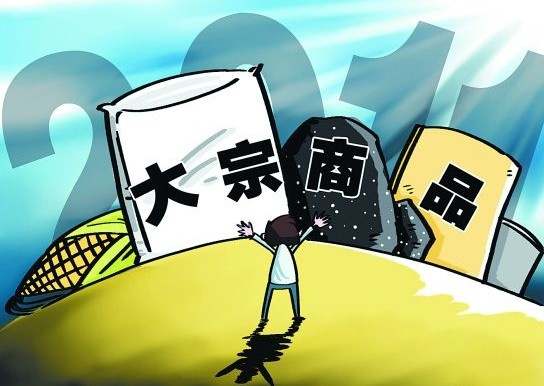 大妈创新劳动方式，头顶水管刷盘子效率翻倍，展现新境界的劳动智慧