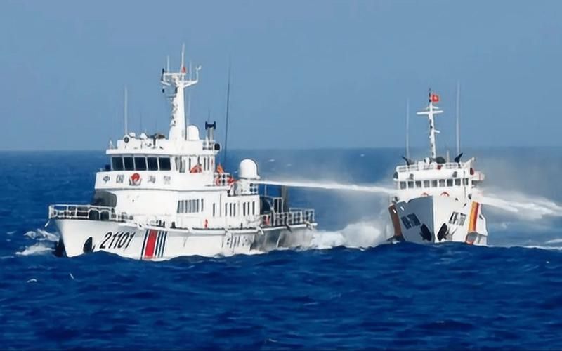 中国海警局回应菲船冲撞事件，坚决维护国家海洋权益