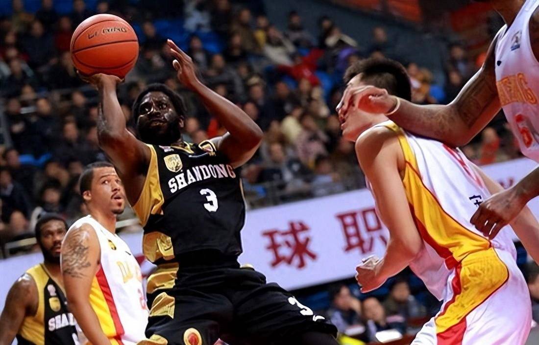山东高速男篮三外援阵容确定，新阵容蓄势待发，赛场辉煌展望
