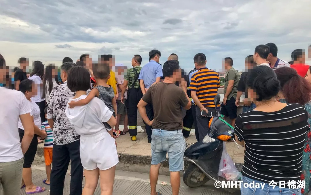 广西民警英勇救援轻生女孩，最终不幸牺牲