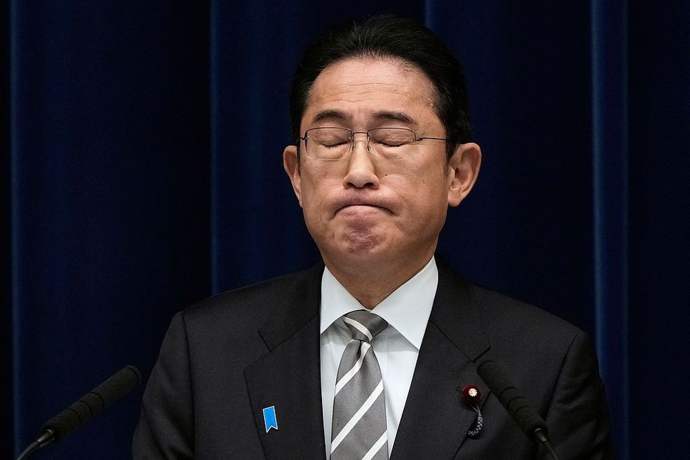 岸田文铭支持率之谜，低支持率下如何长期稳坐首相之位？