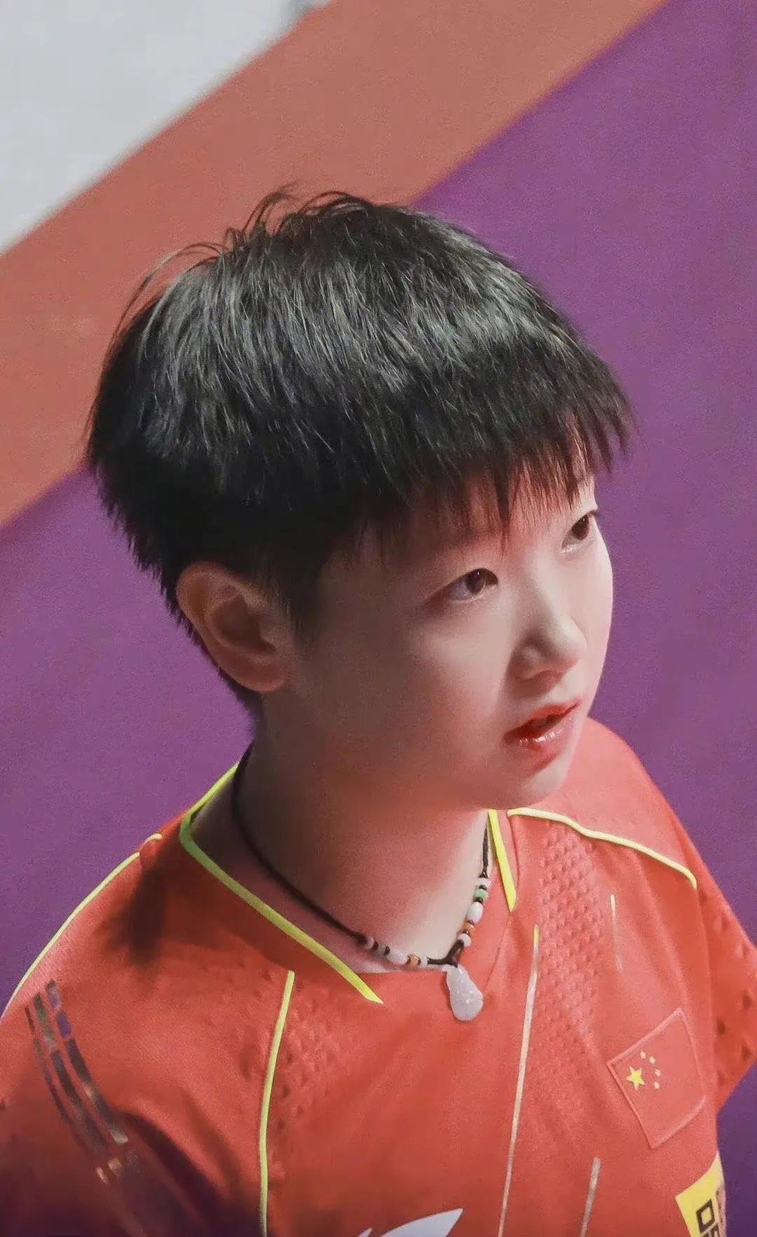 孙颖莎，自我闪耀，无需他人镜头下的荣光