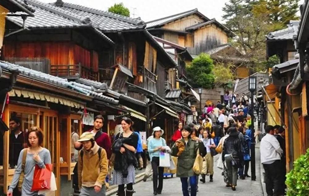 日本旅游胜地住宿遭遇大规模退订潮