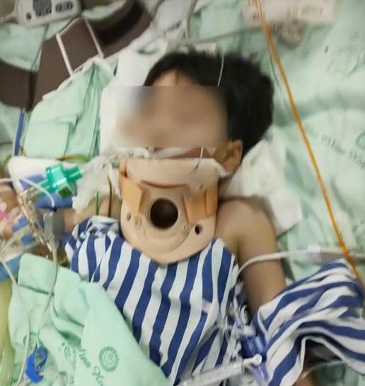 模仿跳水引发悲剧，少年颈椎受损终身瘫痪