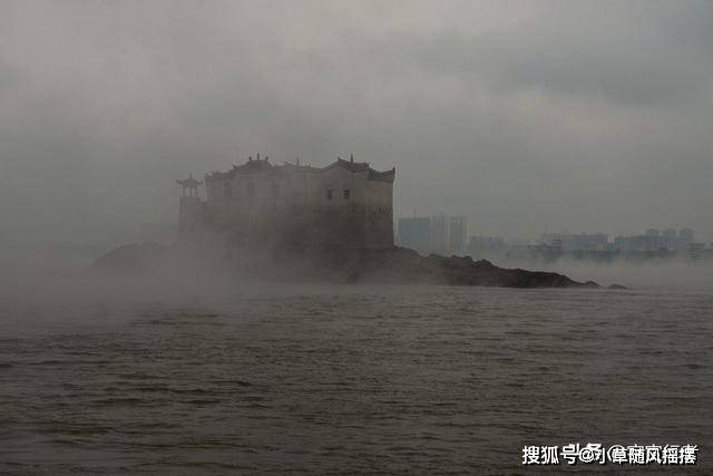 浙江挖掘机背后的神秘海市蜃楼现象惊现于世